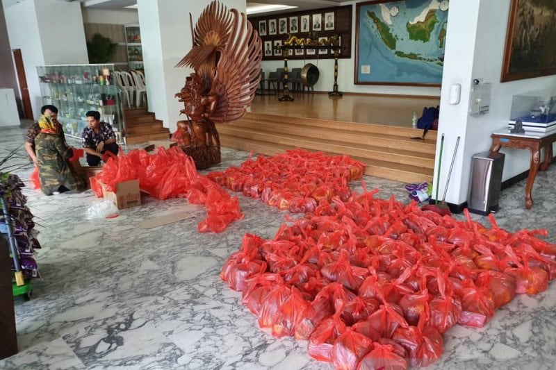 Stok sembako di KBRI Kuala Lumpur. 