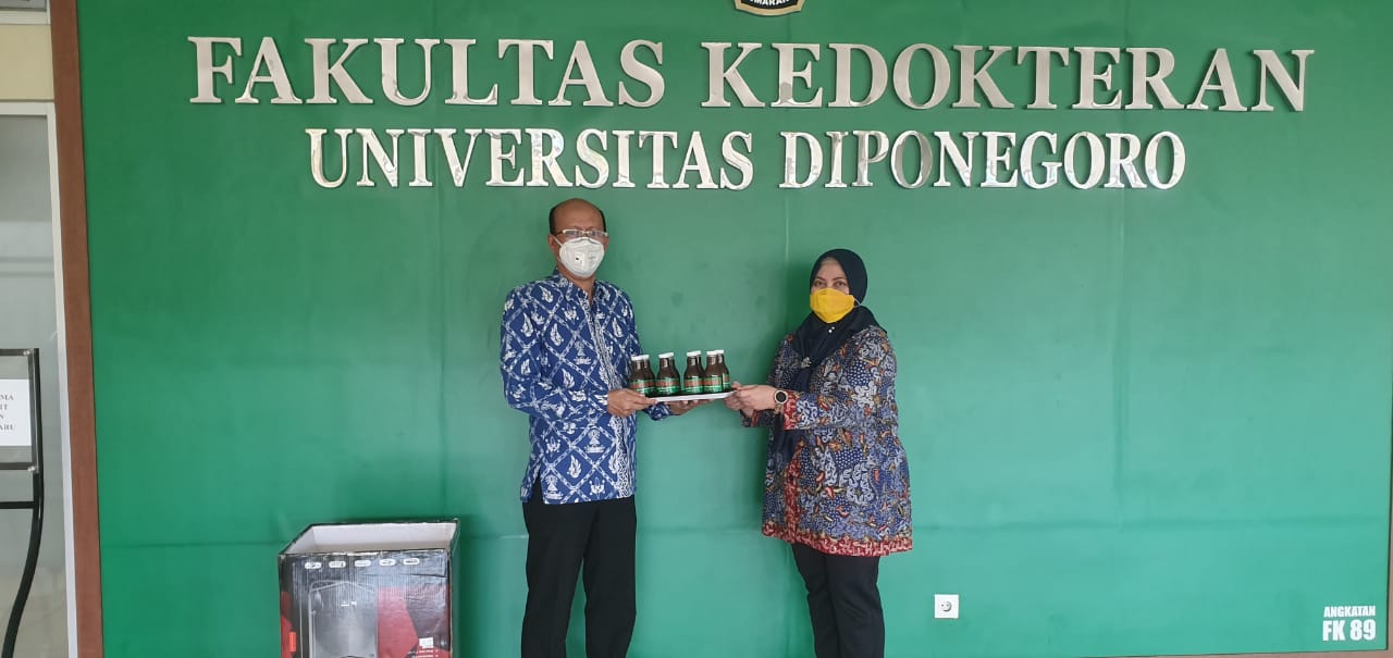 Minuman rempah rempah conyravid diperkenalkan di Fakultas Kedokteran Undip, Semarang.