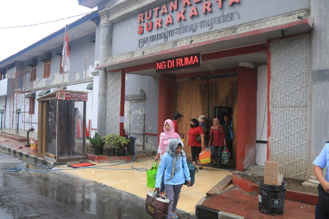 Narapidana menjalani asimilasi di Surakarta sebagai antisipasi pencegahan virus covid-19