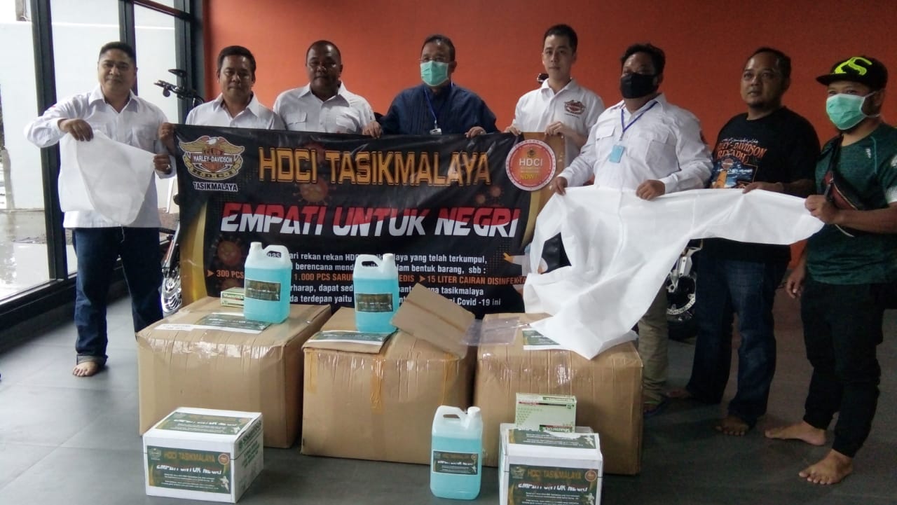 HDCI Tasikmalaya memberikan bantuan alat pelindung diri untuk tenaga medis di rumah sakit Tasikmalaya, Jumat (3/4/2020).