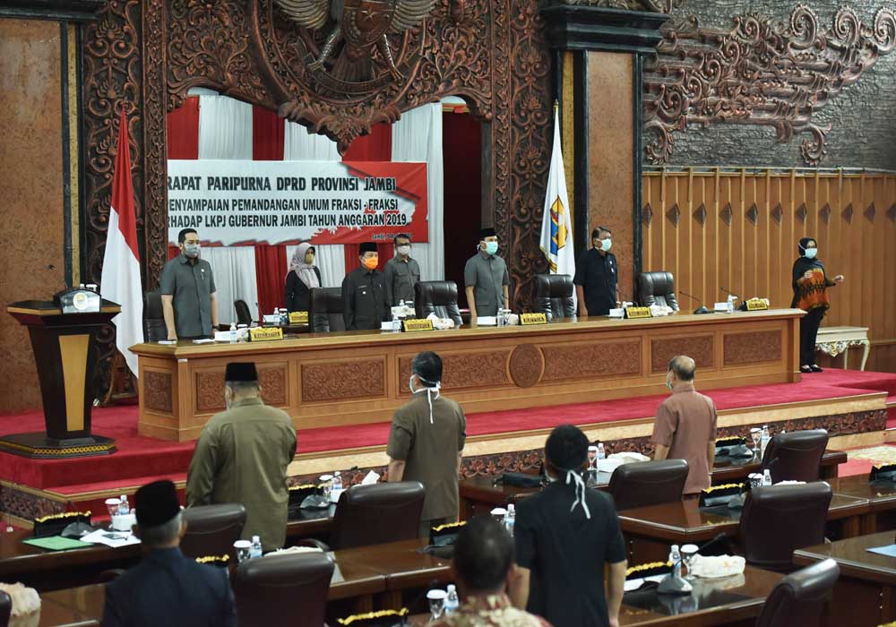 Rapat di DPRD Jambi menyepakati refokusing anggaran APBD Rp200 M untuk tangani covid-19, Kamis (9/4).