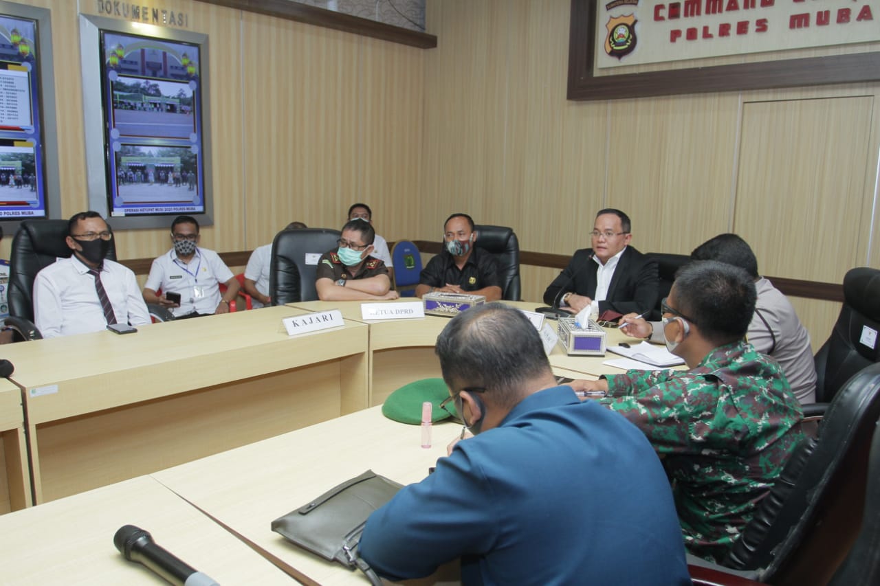 Rapat bersama forkopimda di Musi Banyuasin membahas takbiran dan salat ied di rumah masing-masing.