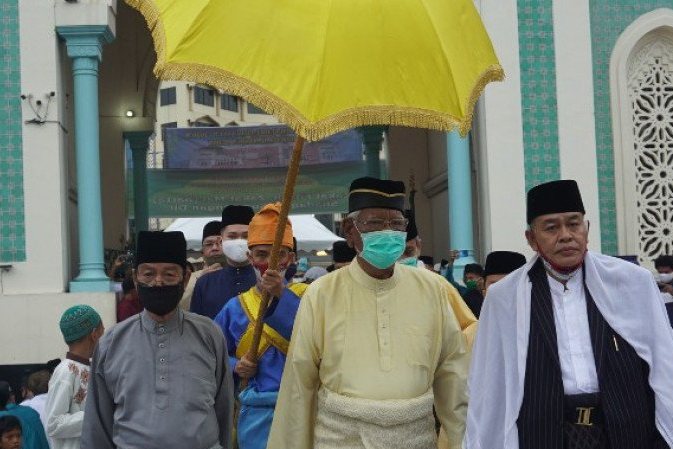 Pemangku Kesultanan Deli Tengku Hamdy Osman Deli Khan yang bergelar Tengku Raja Muda Deli dan rombongan