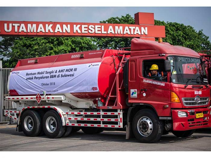 Distribusi BBM dan avtur ke Sulawesi