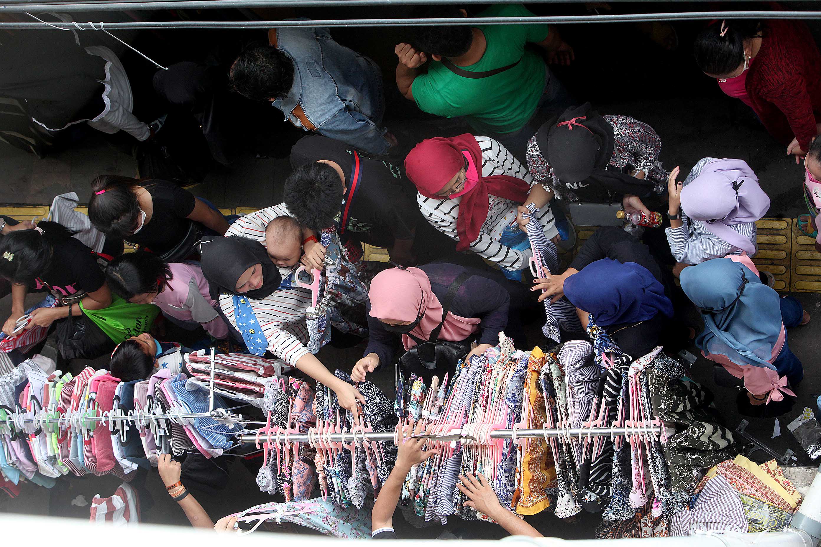Suasana di kawasan Jati Baru, Tanah Abang, Jakarta, Kamis (21/5).