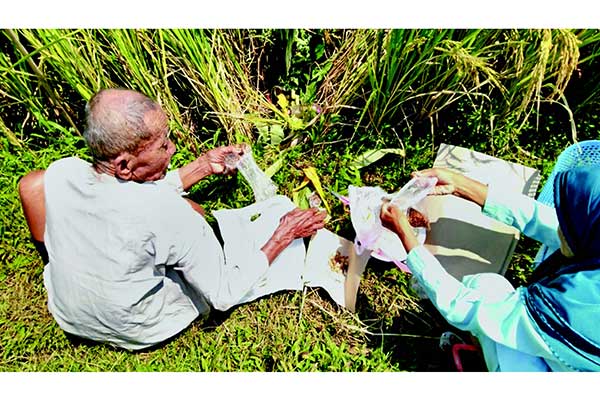 Ritual menemui raja tikus.