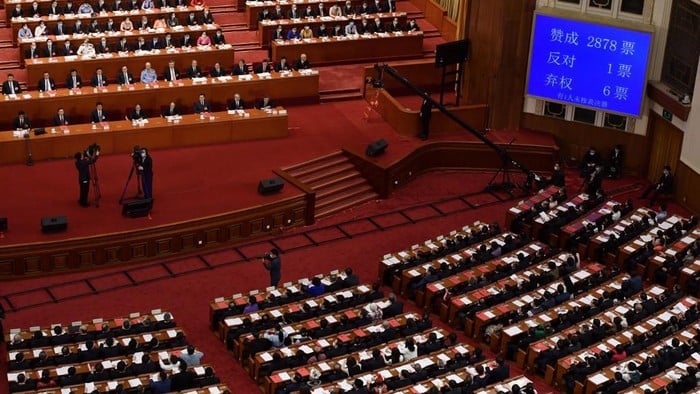 Layar menunjukkan hasil voting parlemen Tiongkok untuk RUU keamanan nasional bagi Hong Kong 