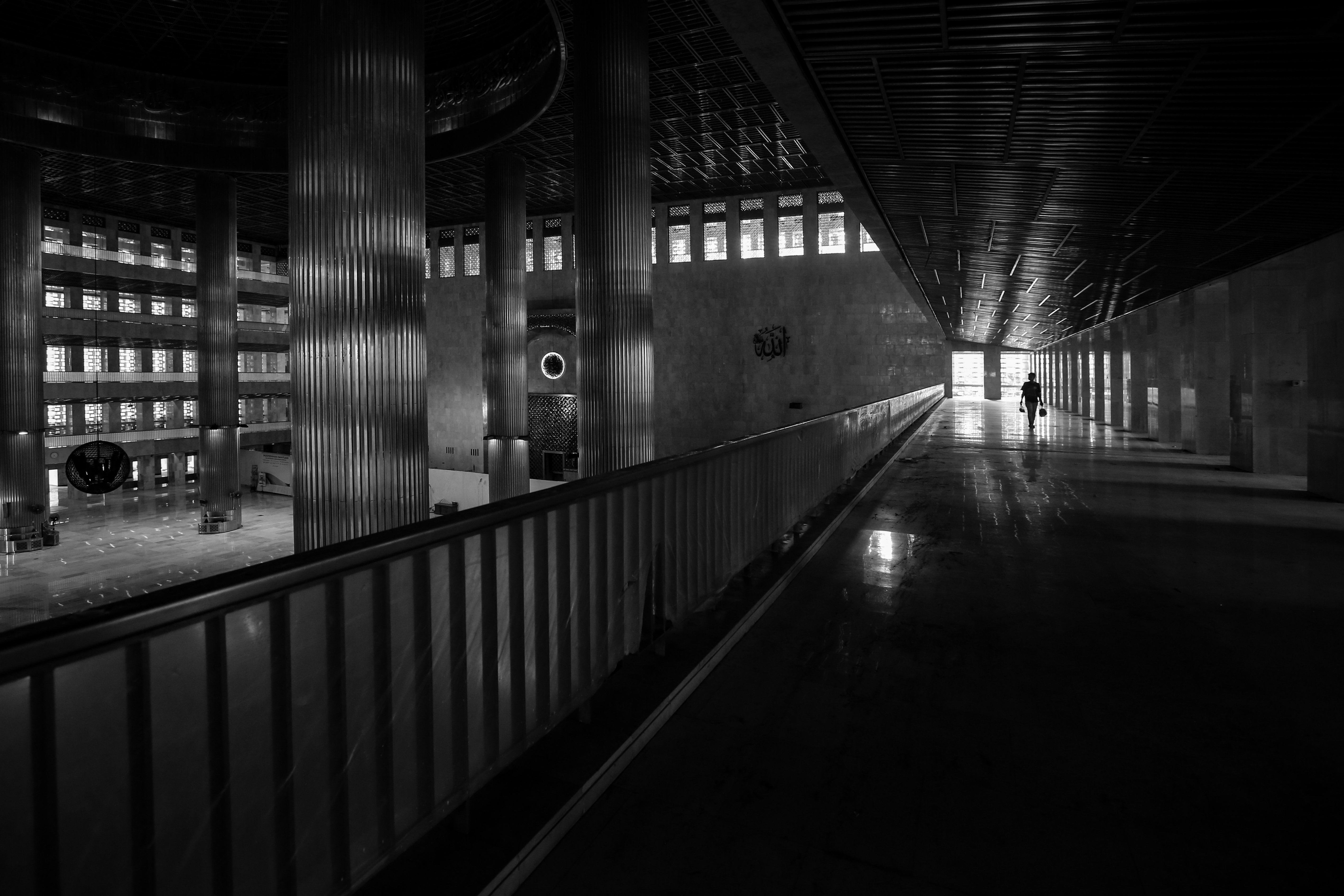 Suasana di Masjid Istiqlal, Jakarta, Kamis (23/4/2020).