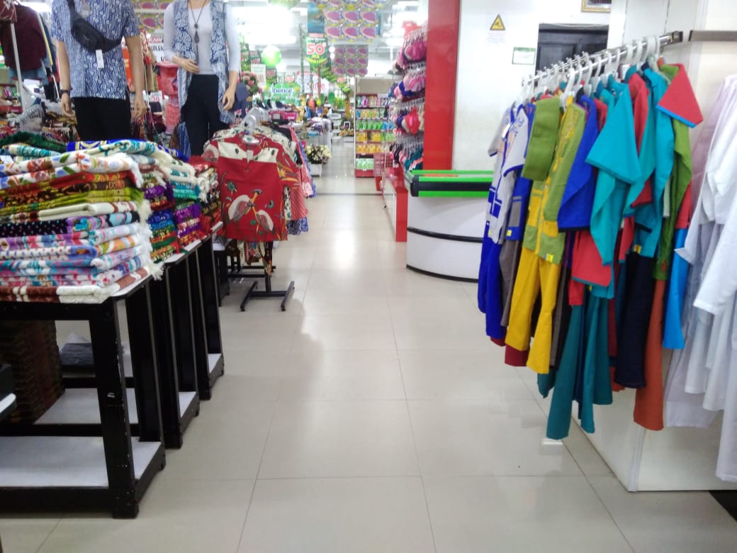 Mall di Pangkalpinang, Babel, sepi pengunjung karena Covid-19 menggerus daya beli masyarakat.