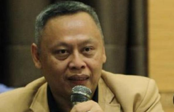 Pengamat Intelijen Suhendra Hadikuntono