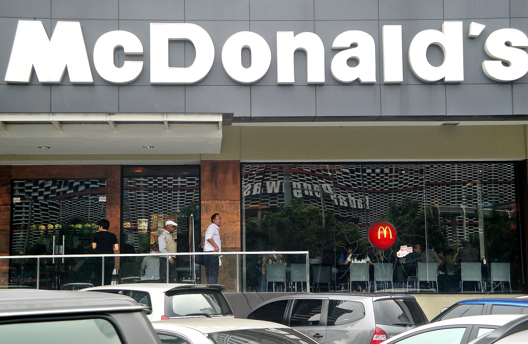 Suasana restoran cepat saji McDonald's di Sarinah Thamrin, Jakarta Pusat