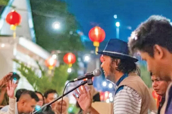 TERDAMPAK KORONA: Musisi jalanan terdampak korona akan difasilitasi tampil di panggung online.