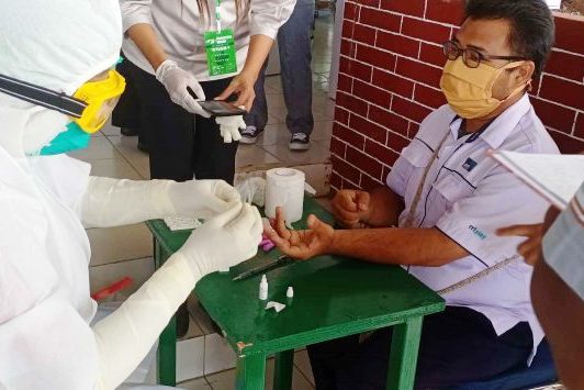 Rapid Test satgas Covid-19 dan wartawan di Kabupaten Sorong.