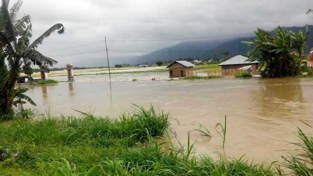 Banjir Hanyutkan Hasil Panen Petani dan Rumah di Sumba Timur