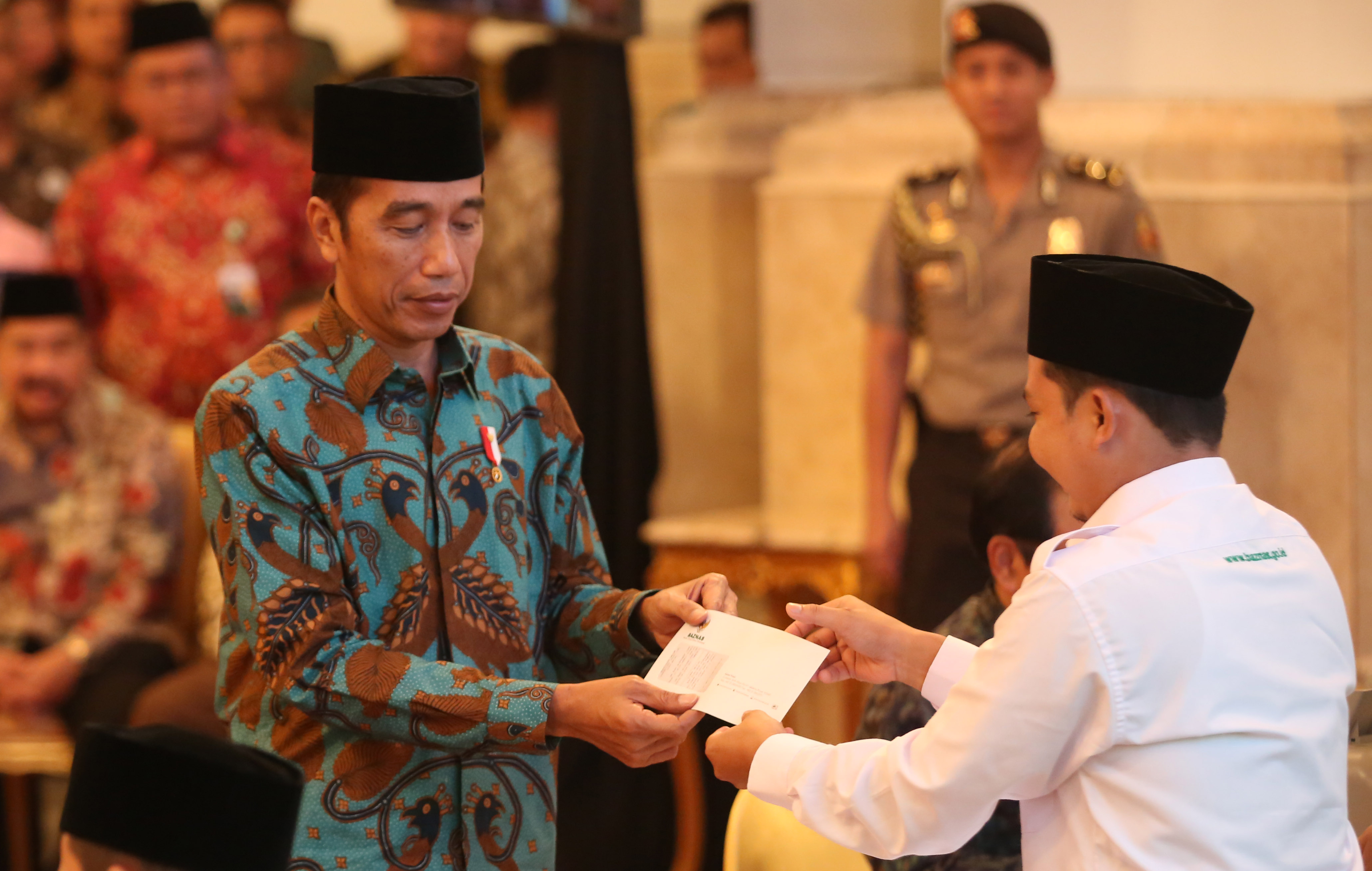 Penyerahan zakat oleh Presiden tahun lalu