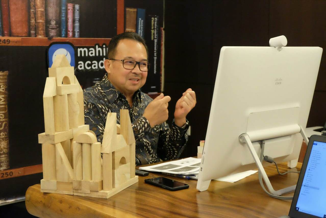 Guru besar UI Rhenald Kasali