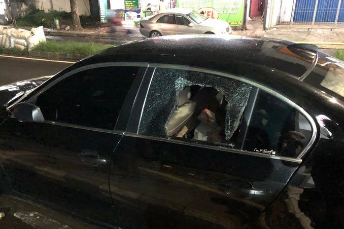 Mobil Tirta Hudi yang dibobole