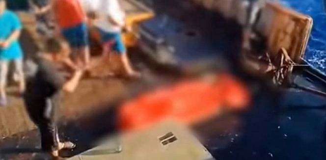 Jenazah ABK WNI dilarung dari kapal Tiongkok.