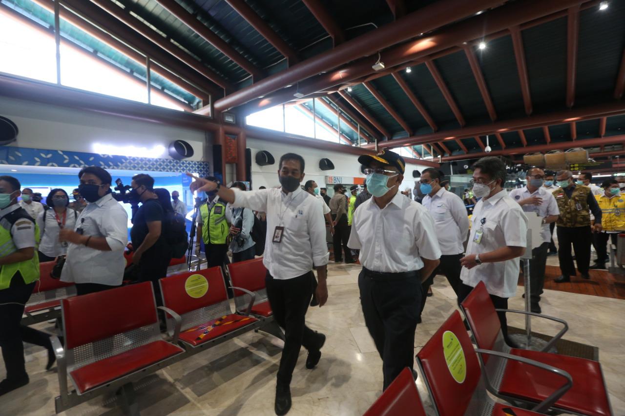 Menko PMK Muhadjir Effendy saat meninjau Bandara Soekarno-Hatta
