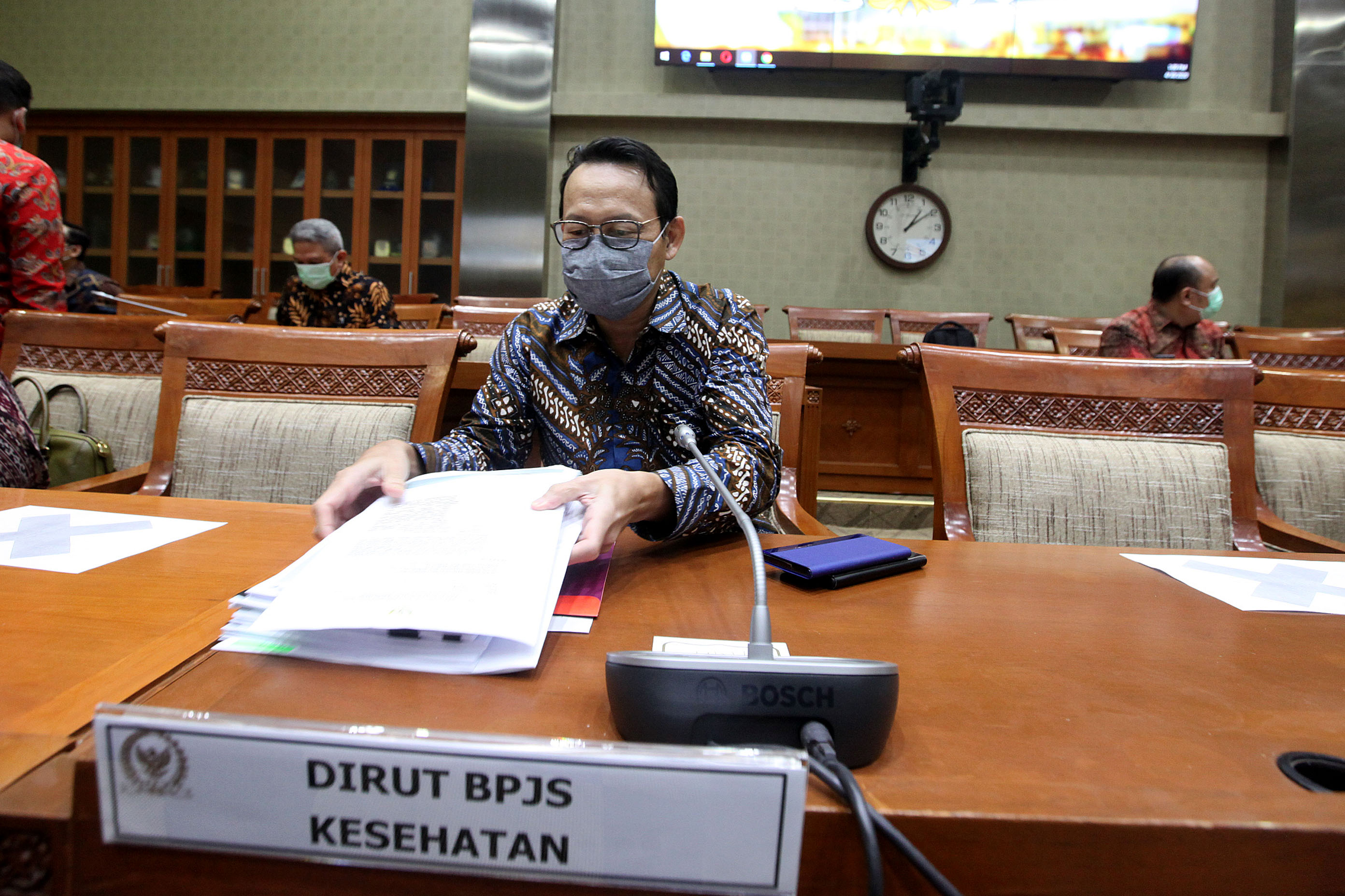 Direktur Utama BPJS Kesehatan Fahmi Idris mengikuti rapat dengar pendapat dengan Komisi IX DPR di Gedung Nusantara I.