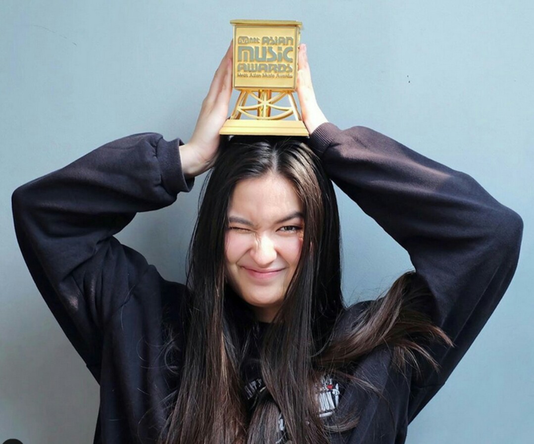 Stephanie Poetri, penyanyi Indonesia ikut bergabung dalam konser amal virtual 88rising untuk membantu korban covid-19.