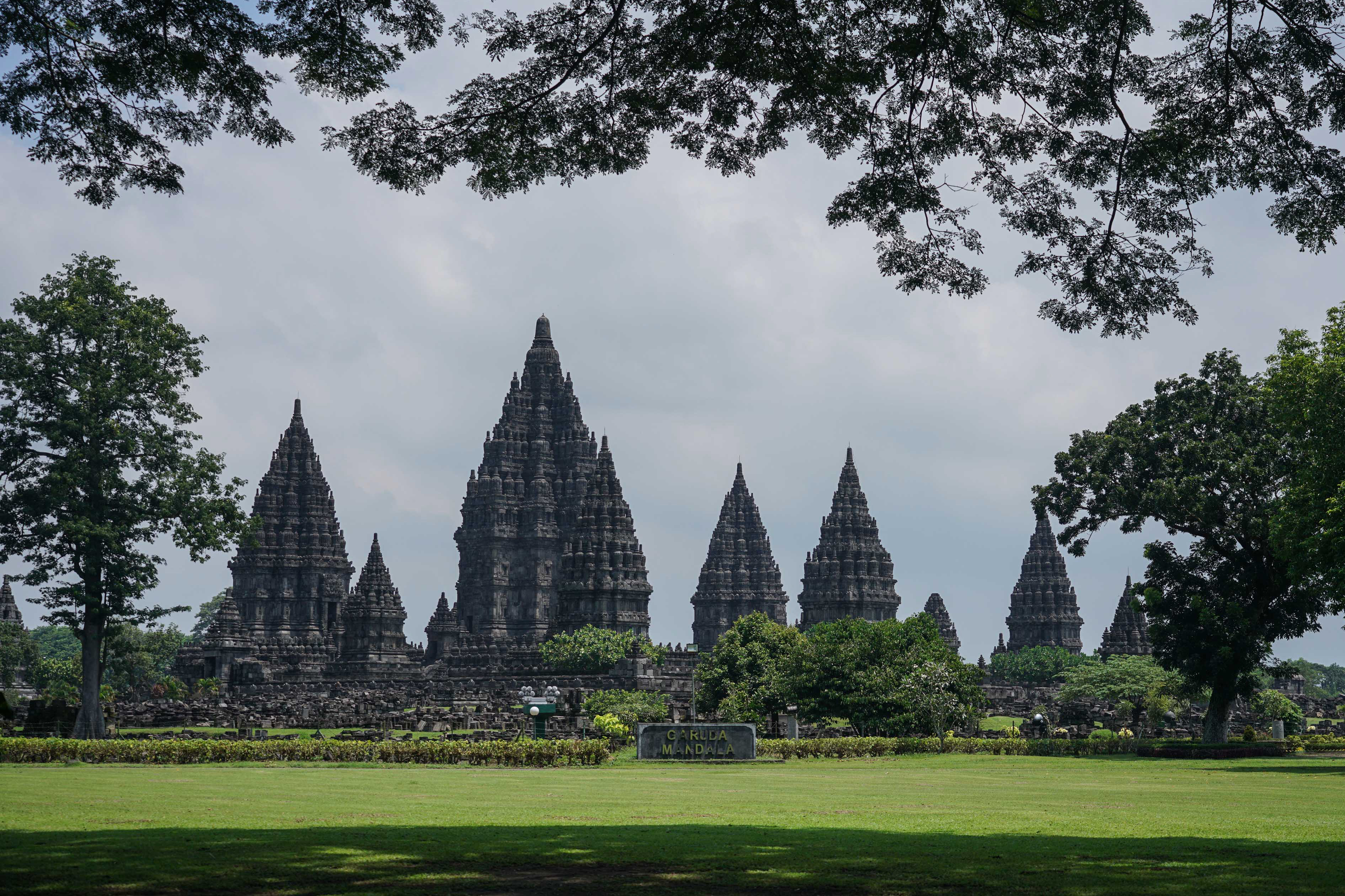 Ilustrasi -- Salah Satu tempat wisata di Yogyakarta, Candi Prambanan