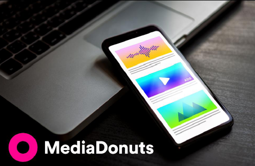 Digital media platform seperti Tinder, WebToon, Activision Blizzard Media, digunakan secara aktif oleh anak-anak muda di Indonesia.