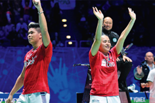 Pasangan ganda campuran Praveen Jordan (kiri) dan Melati Daeva Oktavianti meraih prestasi menjuarai All England