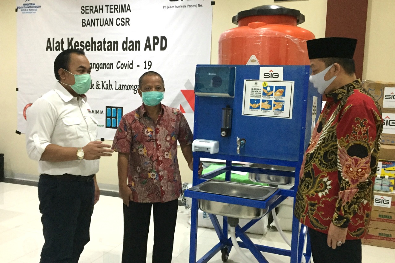 SIG Bantu APD dan Alkes Senilai Rp750 juta ke Jatim