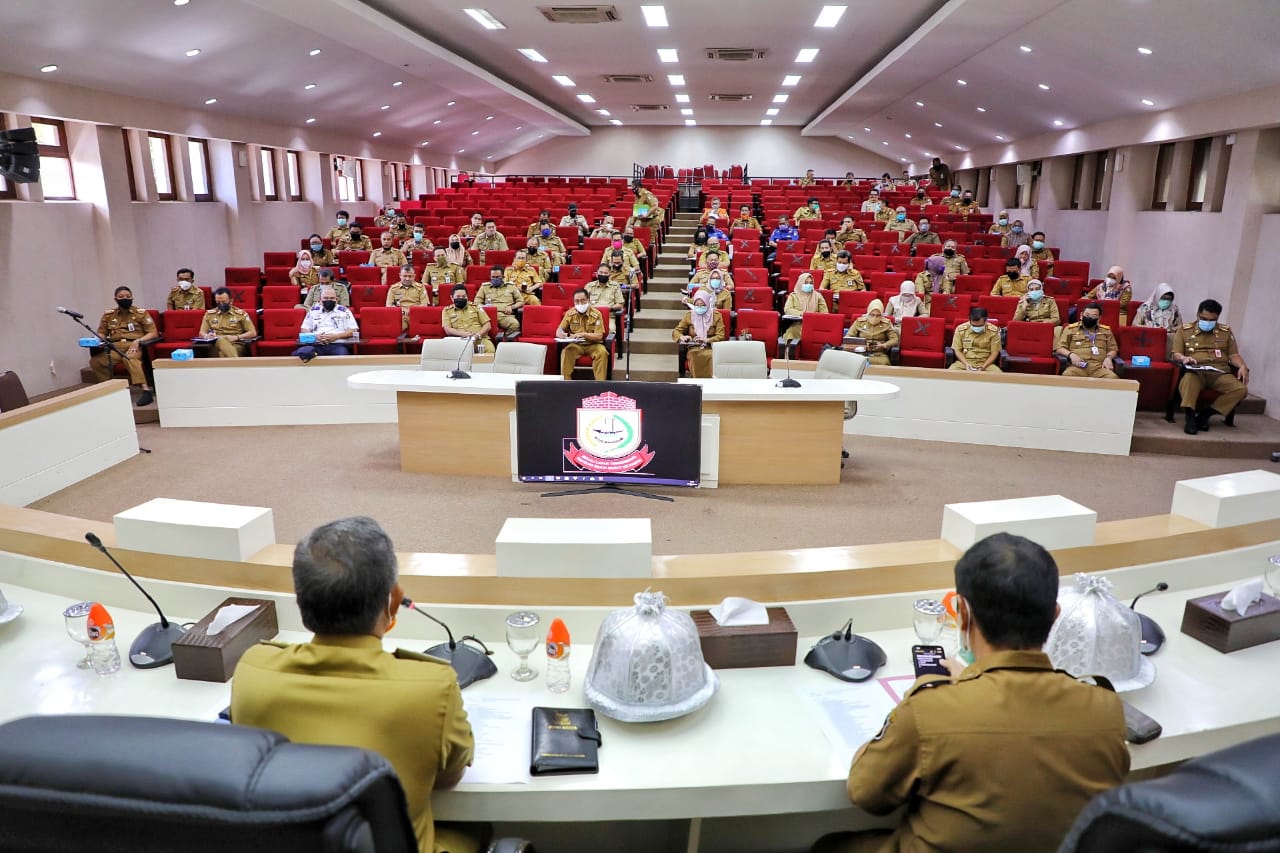  Rapat koordinasi New Normal di Balai Kota Makassar, dipimpin penjabat Wali Kota Makassar, Yusran Jusuf,Selasa (26/5)