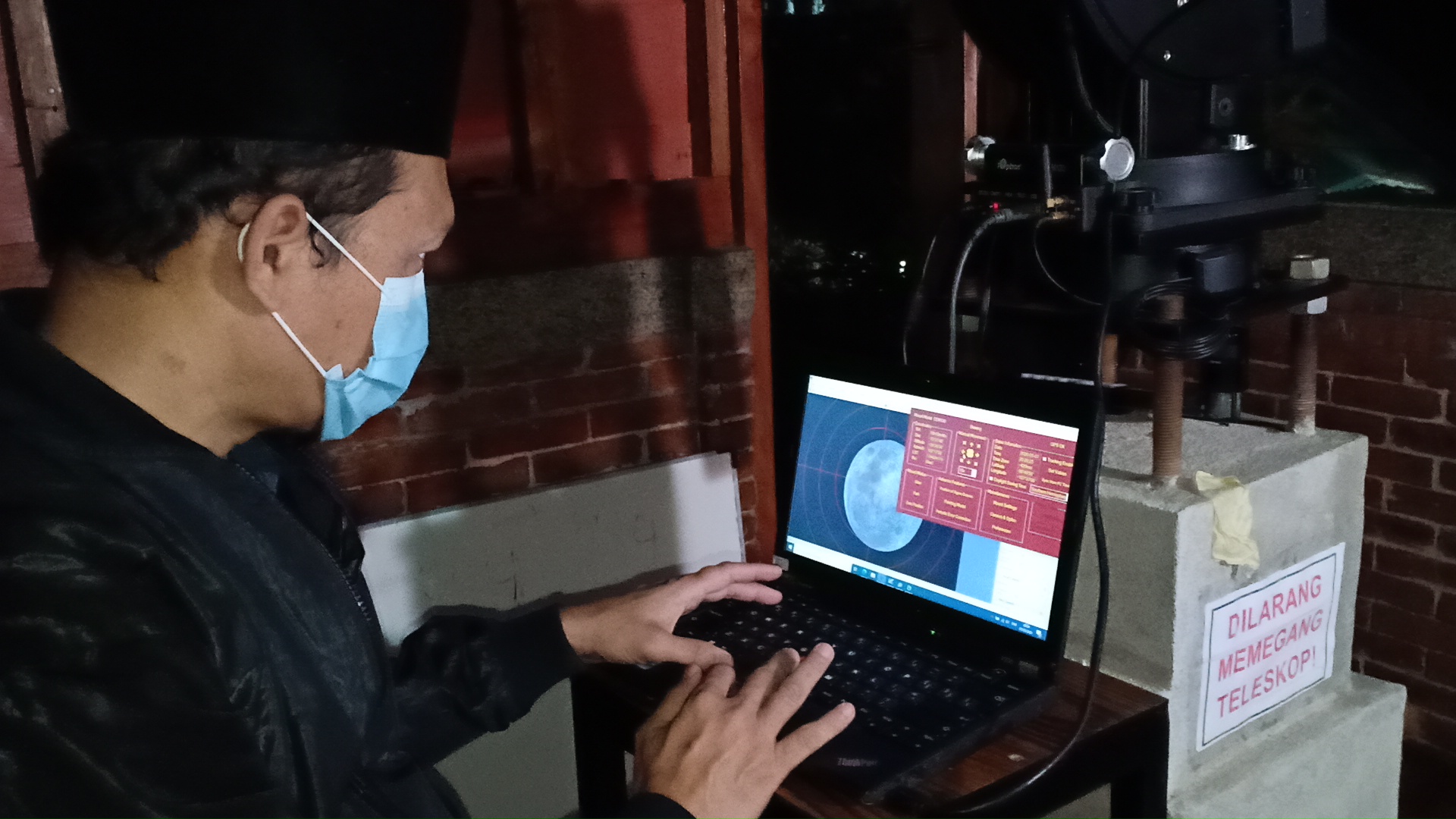 Peneliti Astronomi Imah Noong, Hendro Setyanto