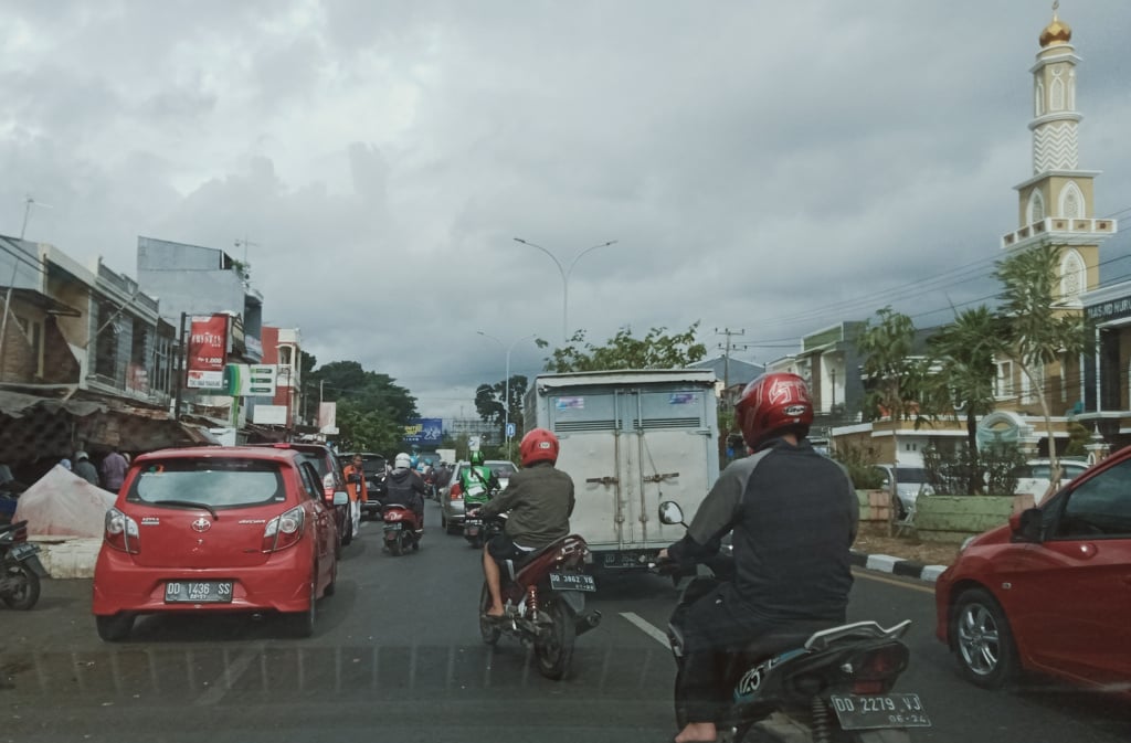 Kota Makassar sudah kembali ramai walau masih PSBB (18/5/2020)