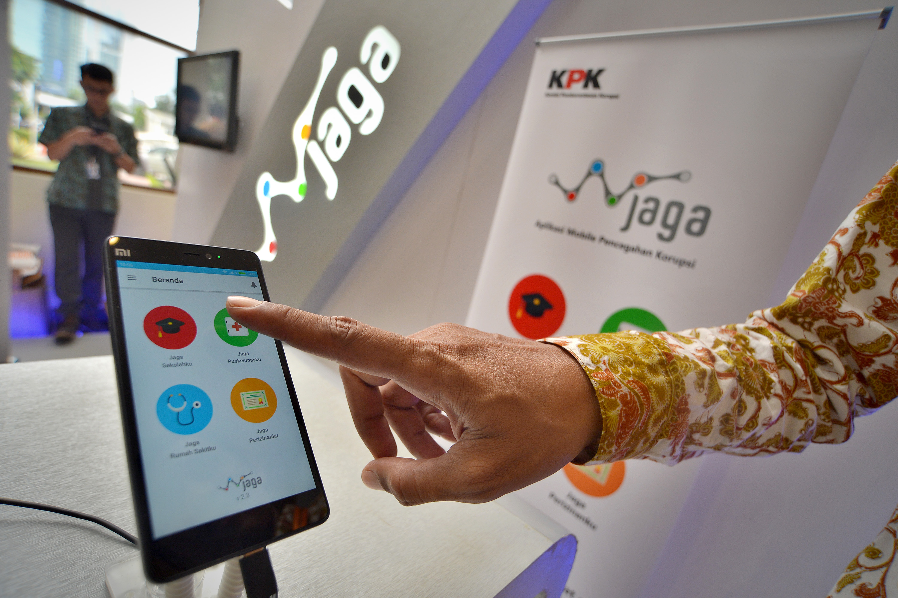 Aplikasi Jaga milik KPK yang merupakan aplikasi untuk melaporkan dugaan korupsi dan pungli.