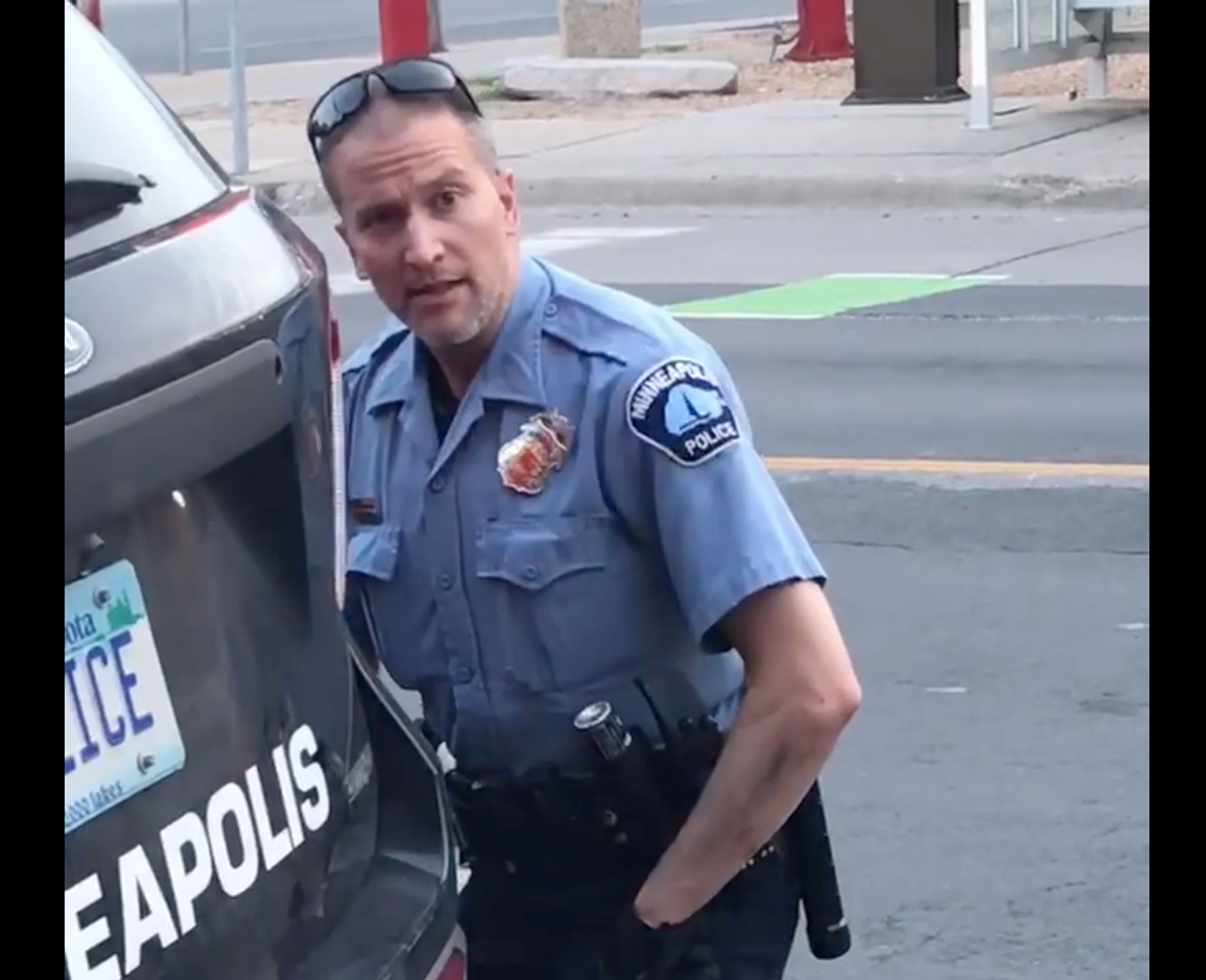 Derek Chauvin, polisi yang berlutut di leher George Floyd dan menyebabkan kematian pria berkulit hitam itu.