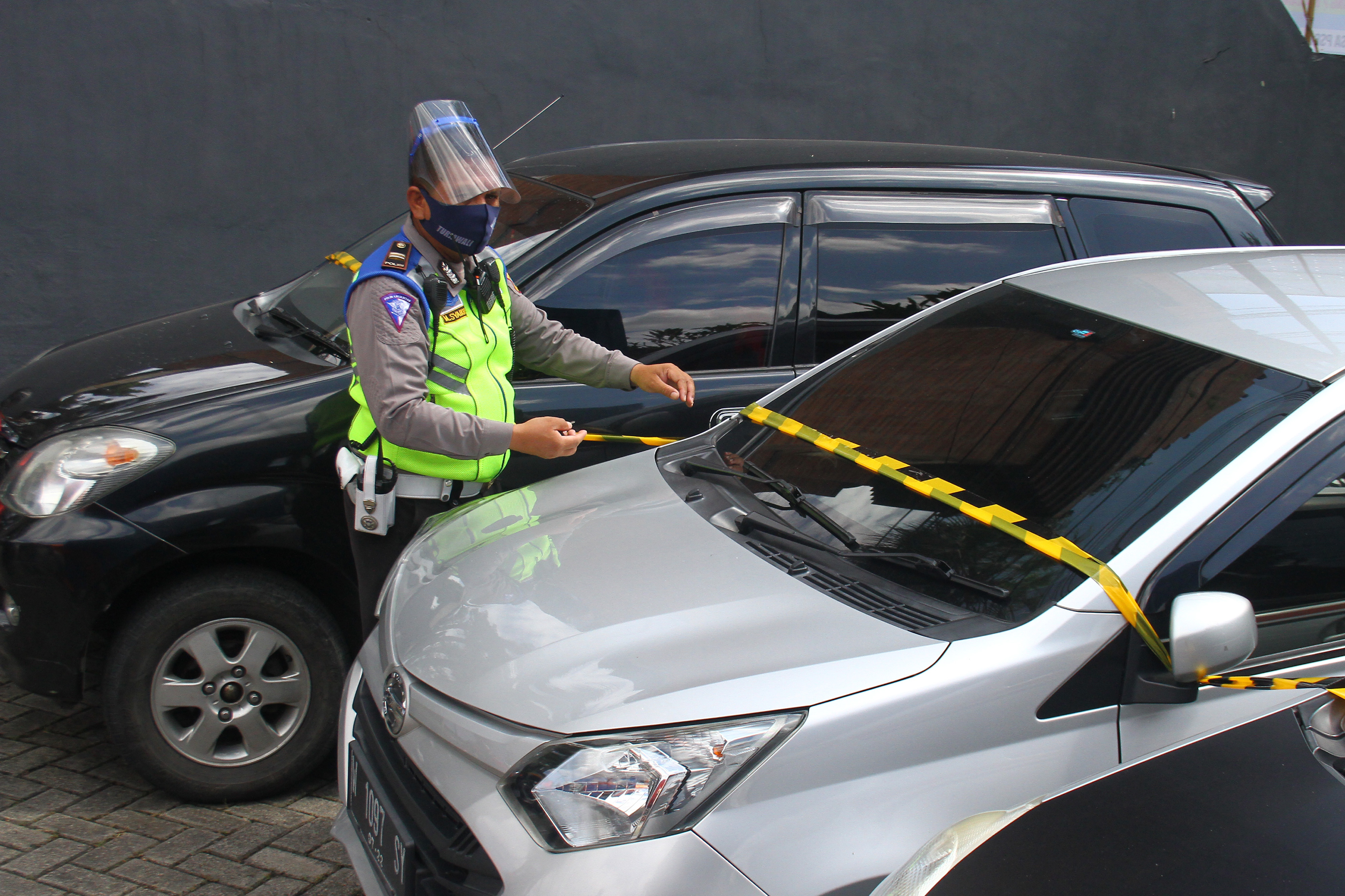 Polisi tahan sejumlah travel ilegal