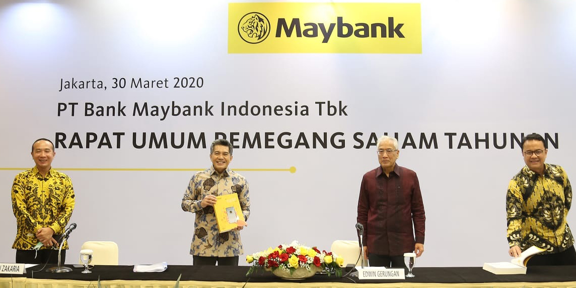 RUPST MAYBANK INDONESIA: Presiden Direktur PT Bank Maybank Indonesia Tbk (Maybank Indonesia) Taswin Zakaria (kedua dari kiri)