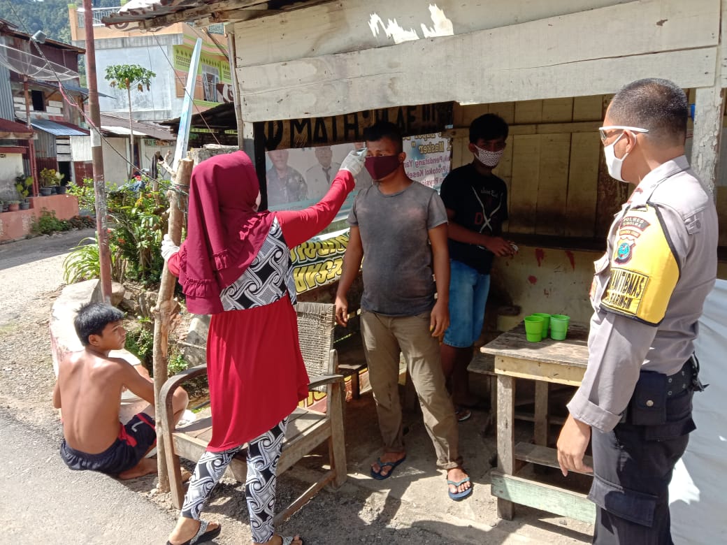 Beragam elemen anak bangsa saling bergotong royong terus meredam sebaran covid-19 plus dampak negatifnya.