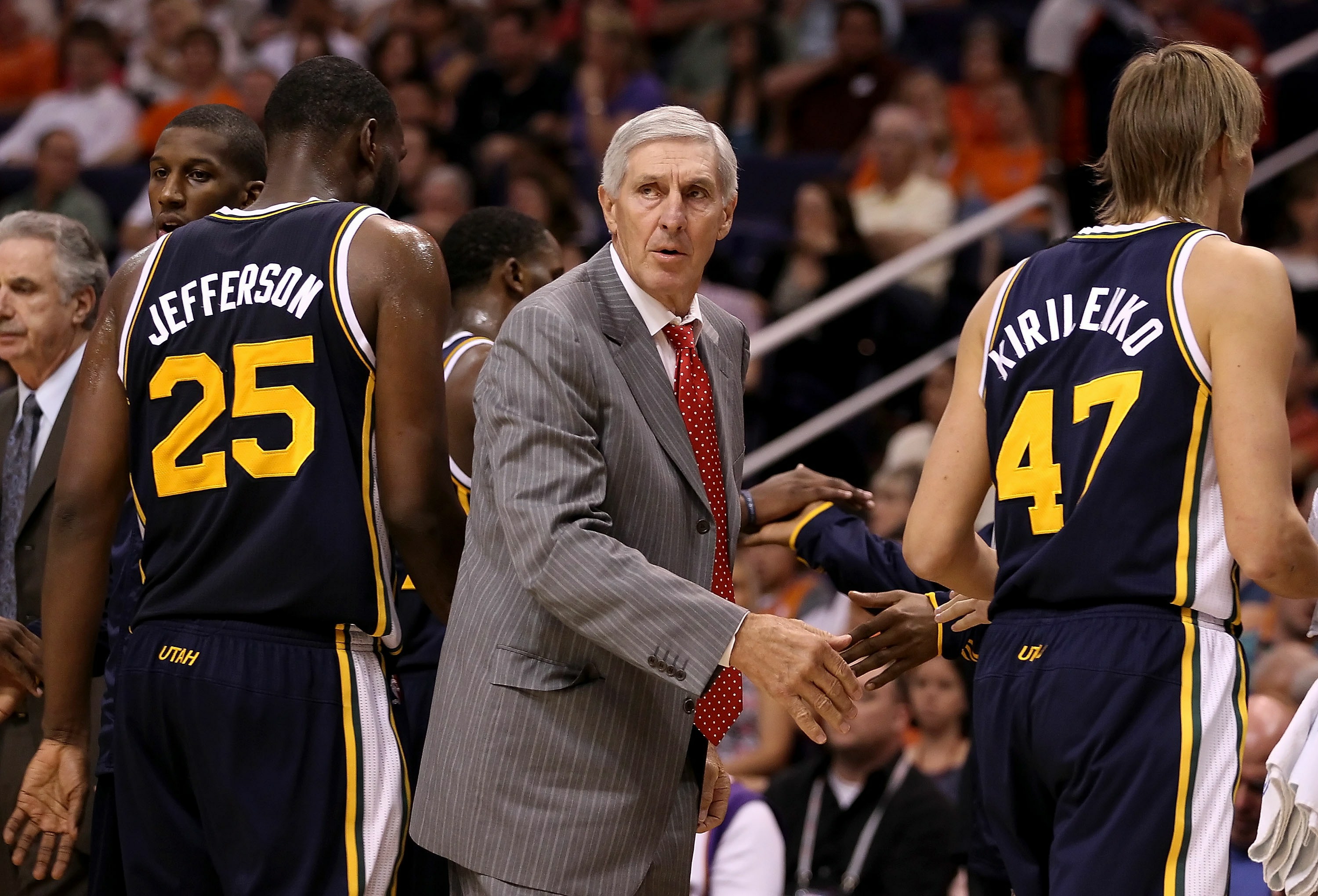 Mantan pelatih Utah Jazz Jerry Sloan