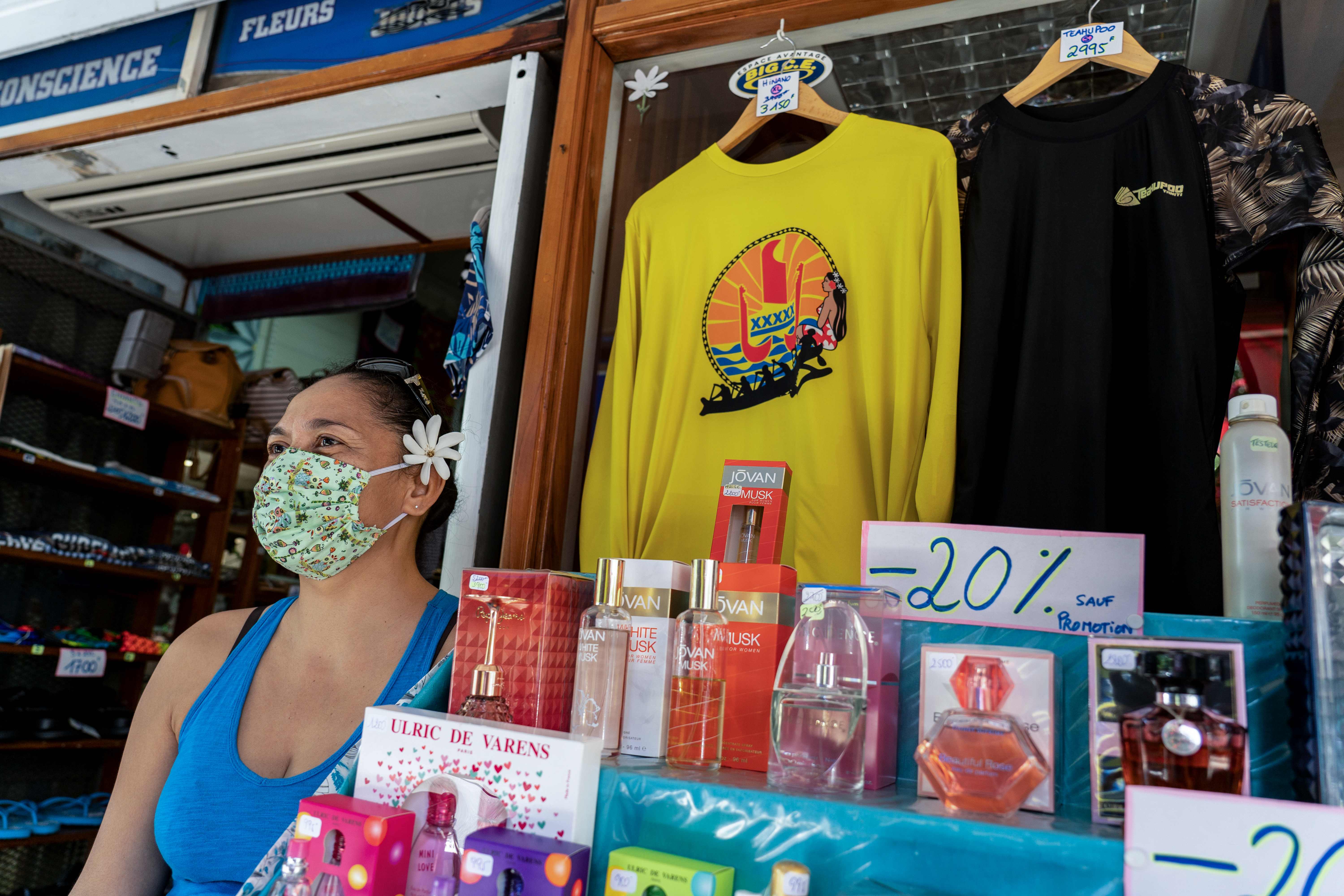 Toko di Prancis sudah mulai buka kembali. Peneliti setempat kini sedang menguji teori yang menyebut nikotin ampuh basmi virus korona