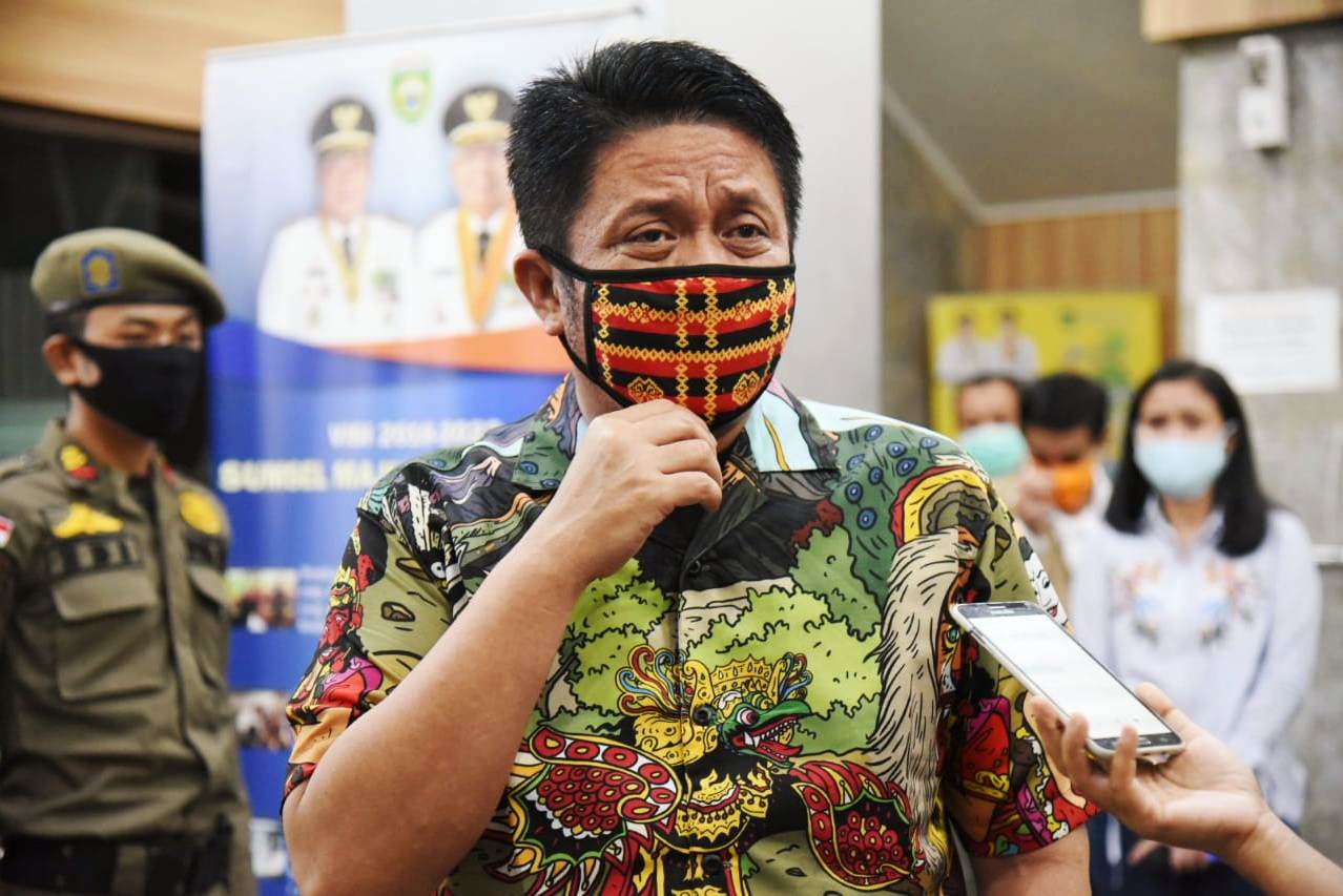 GUBERNUR Sumatra Selatan Herman Deru.