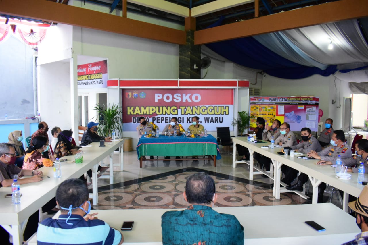 Rapat PSBB tahap ketiga Kabupaten Sidoarjo, Jawa Timur dengan mengerahkan desa sebagai pemutus mata rantai covid-19.
