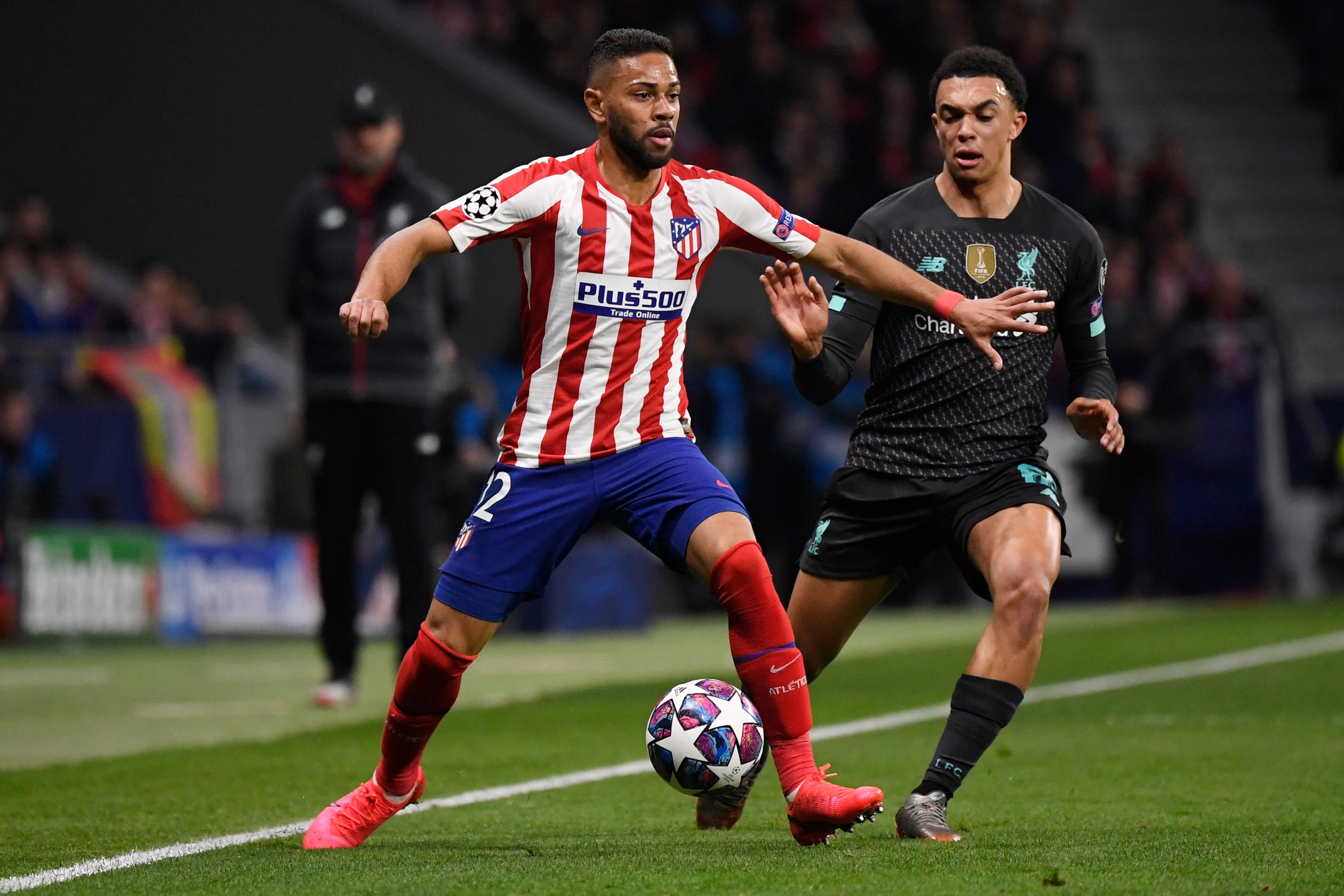 Bek Atletico Madrid Renan Lodi (kiri)