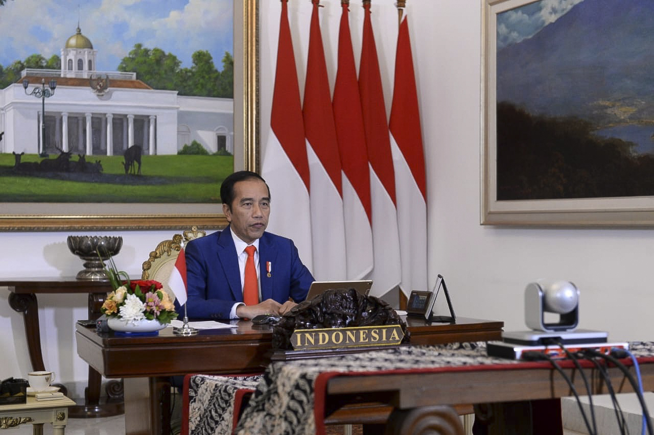 Presiden Joko Widodo mengikuti KTT GNB secara virtual di Kompleks Istana Bogor, Jawa Barat.