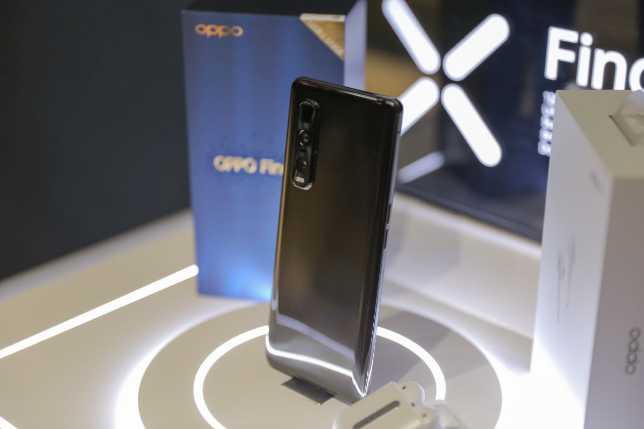 Tiga Kriteria Smartphone Andal Sertai Aktivitas di Rumah Saja