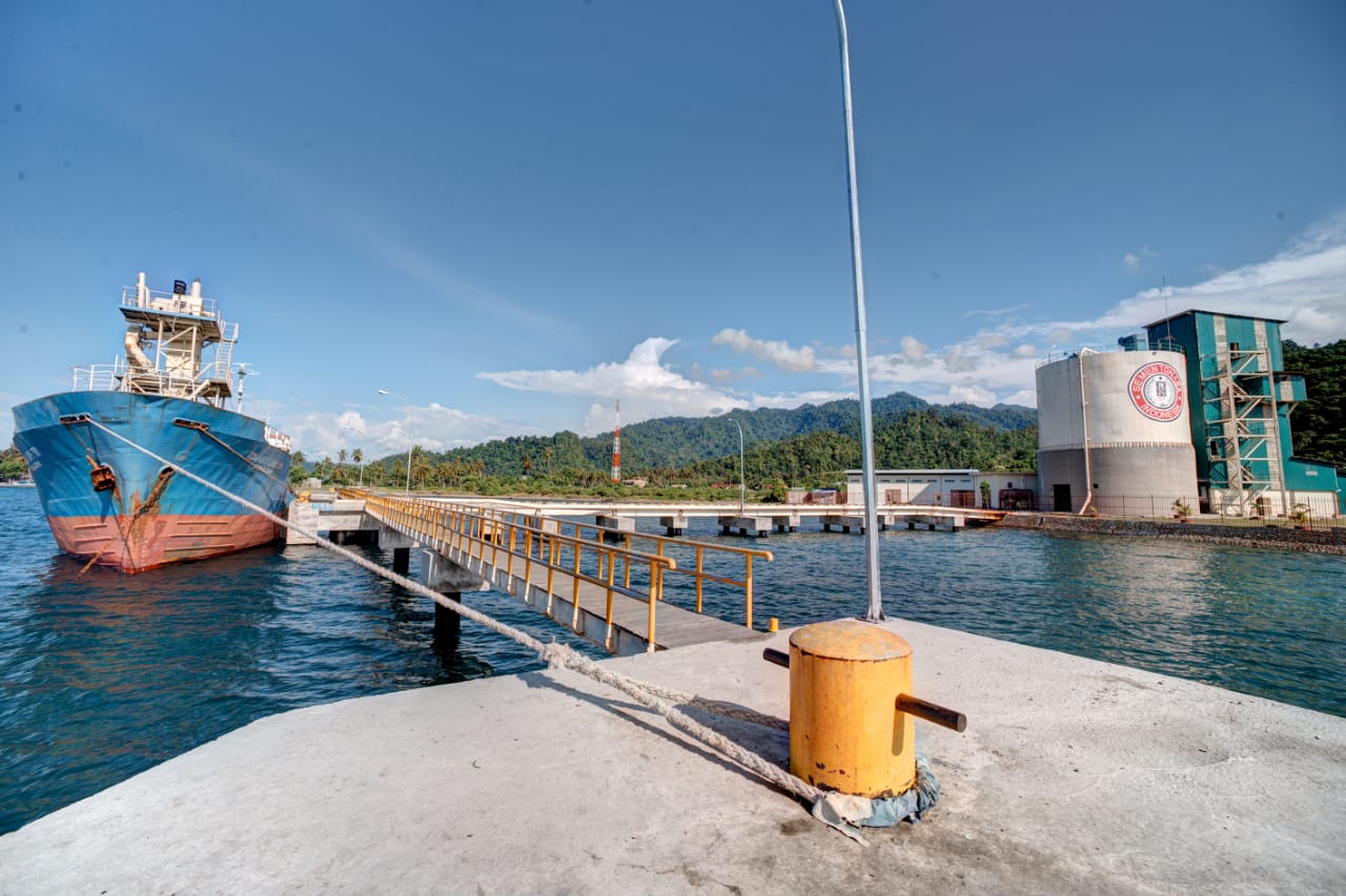 Fasilitas Packing Plant SIG di Mamuju, Sulawesi Barat.