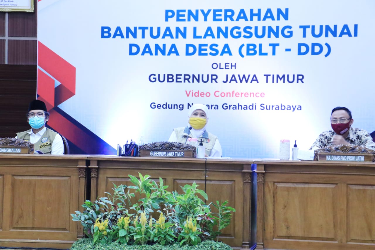 Khofifah mengatakan, dirinya berharap seluruh warga desa terdampak Covid-19 bisa sesegera mungkin menerima BLT-DD tahap pertama sebelum Idul