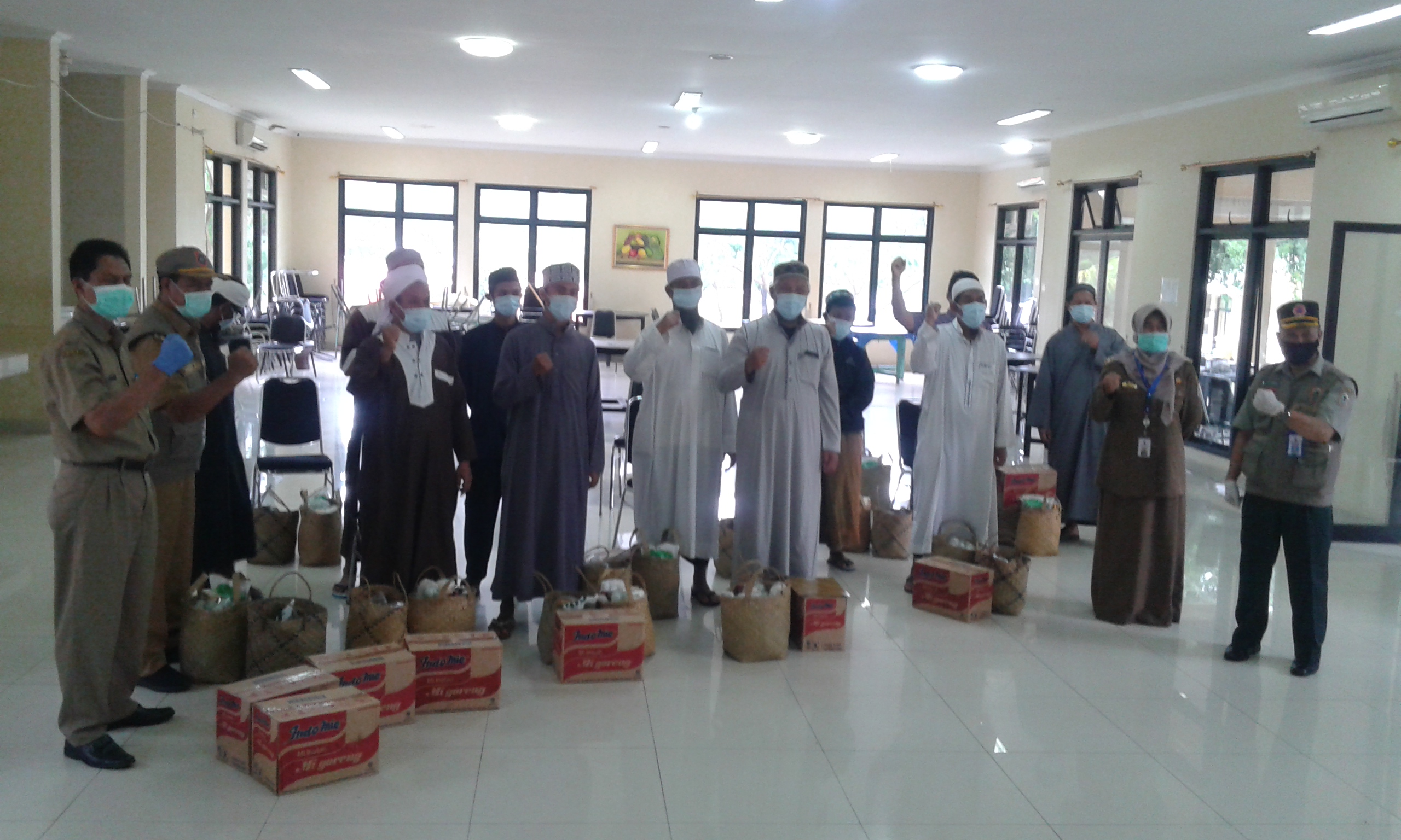 Belasan orang positif korona dinyatakan sembuh setelah menjalani karantina di lokasi karantina khusus Kalsel.