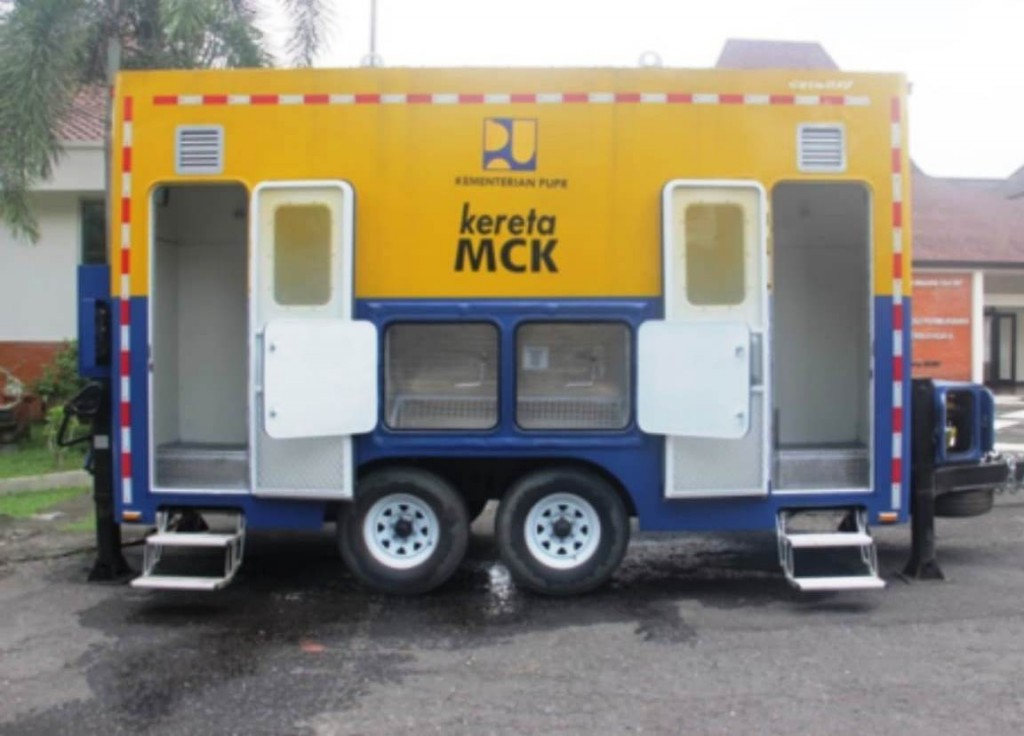 Kementerian PUPR mengembangkan Kereta MCK. 