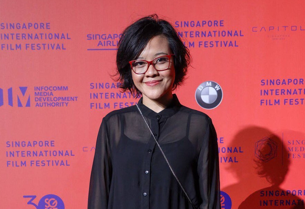 Sutradara film Marlina si Pembunuh Dalam Empat Babak, Mouly Surya, dikabarkan akan menyutradarai film yang dibintangi Jessica Alba.