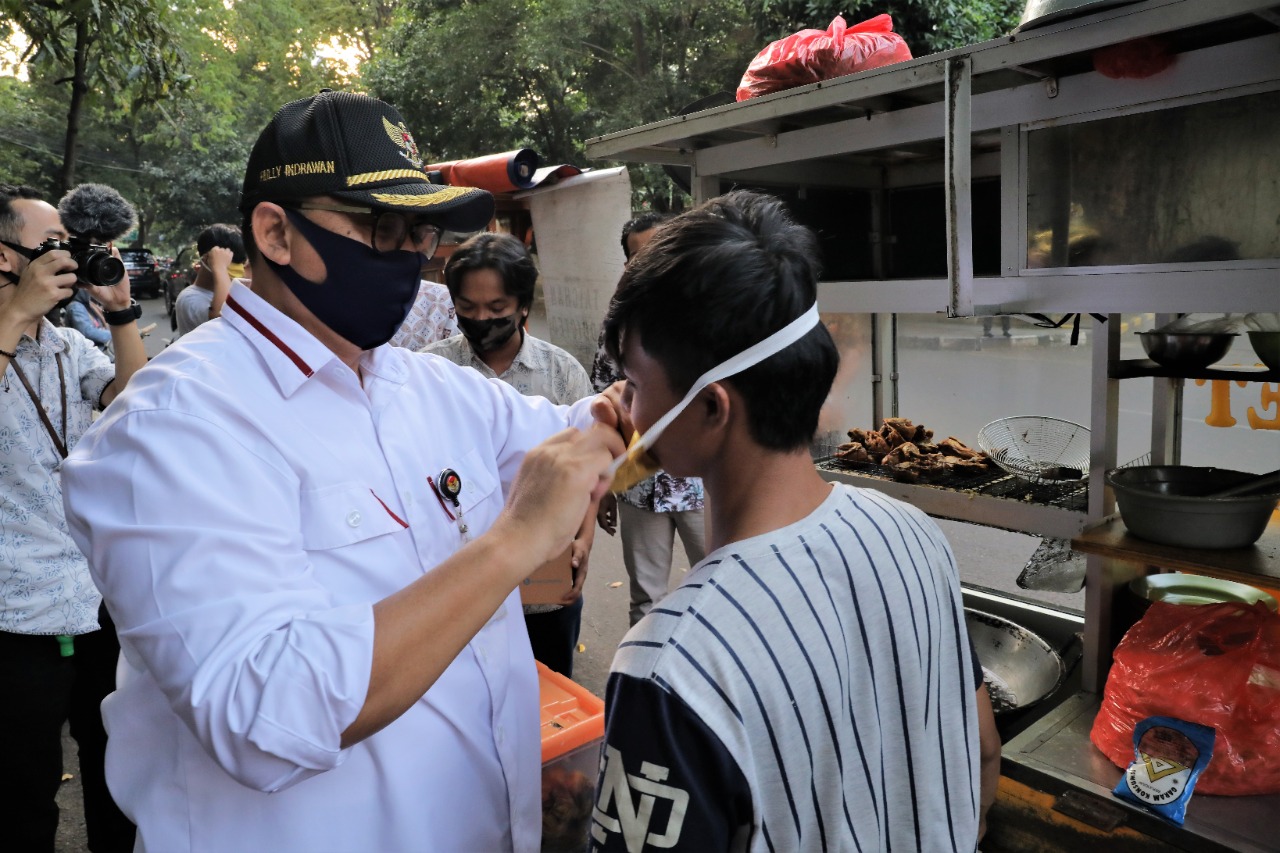 Kemenkop Ajak Pelaku UMKM dan Masyarakat Taat Protokol Kesehatan